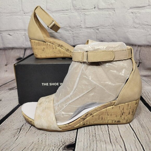 Naturalizer Women's Areda Ankle Strap Wedge Sandals - Picture 5 of 9